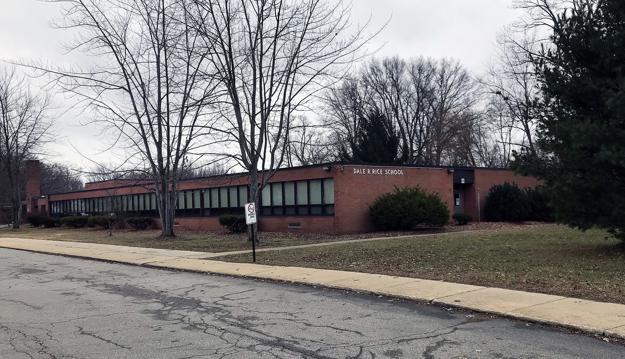 7640 Lake Shore Blvd, Mentor, OH for sale Primary Photo- Image 1 of 1