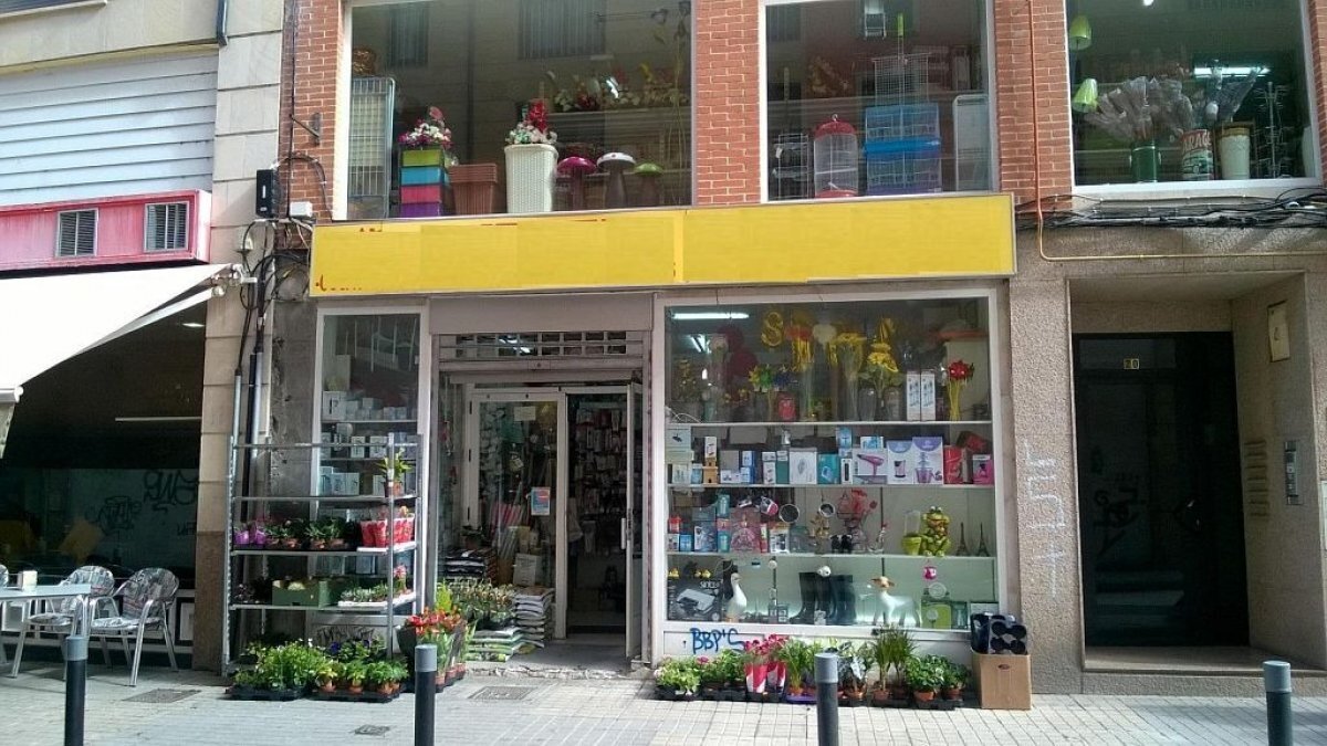 Retail in Ponferrada for sale Building Photo- Image 1 of 3