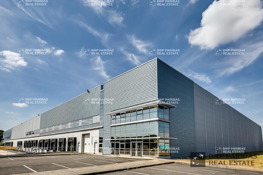 Flex in Combs-la-Ville for lease - Building Photo - Image 1 of 10