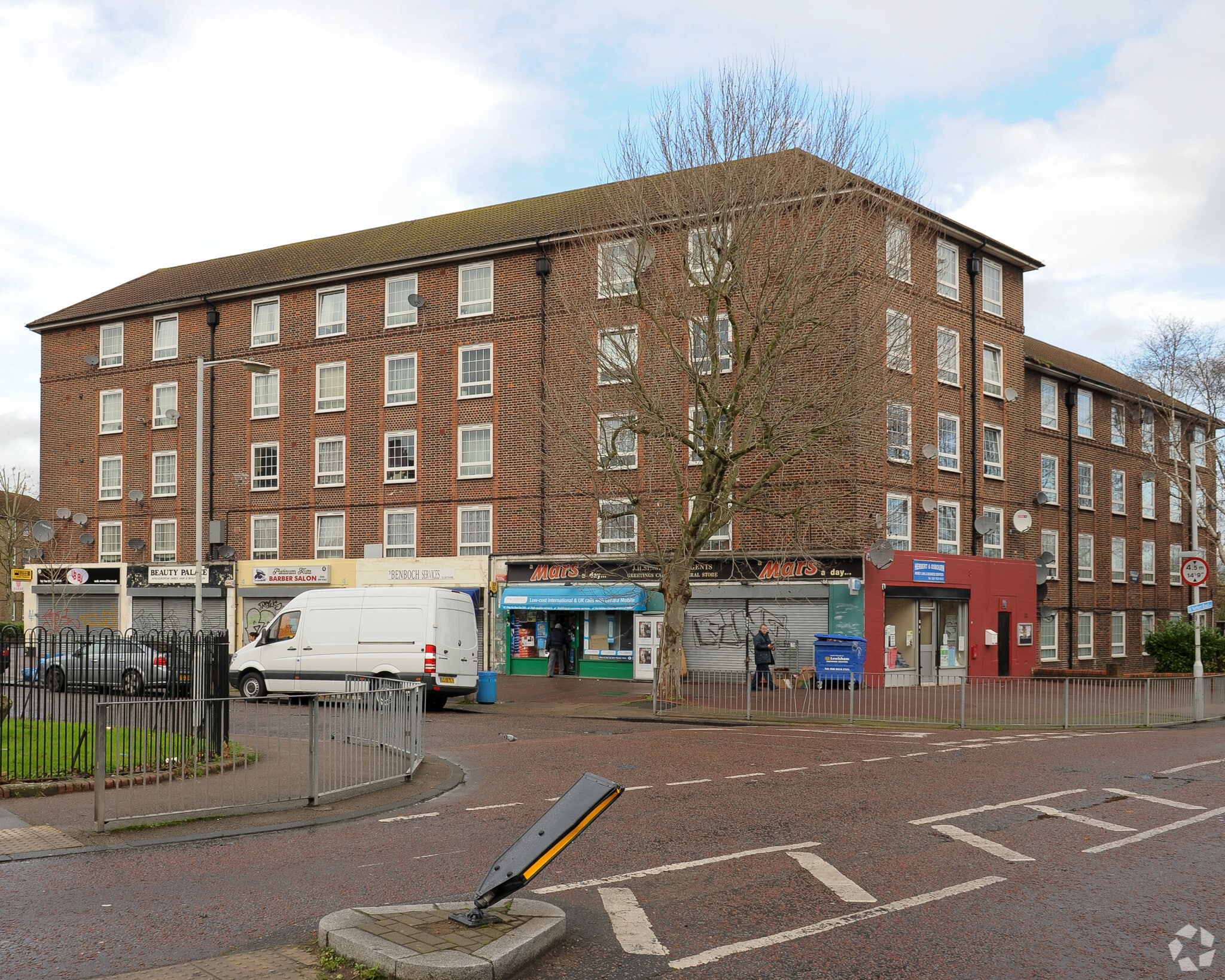 2 Turnham Rd, London for lease Primary Photo- Image 1 of 3