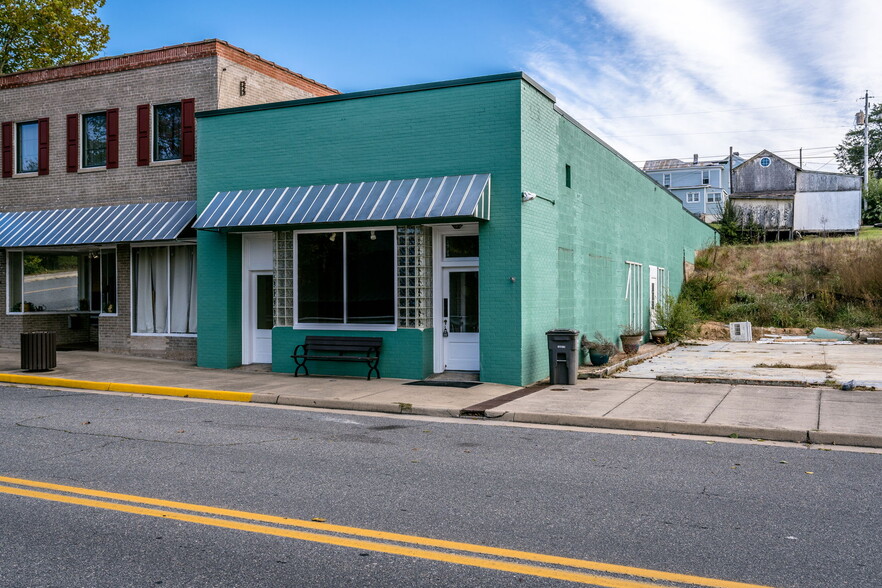 502 First St, Shenandoah, VA à louer - Photo du b timent - Image 1 de 21