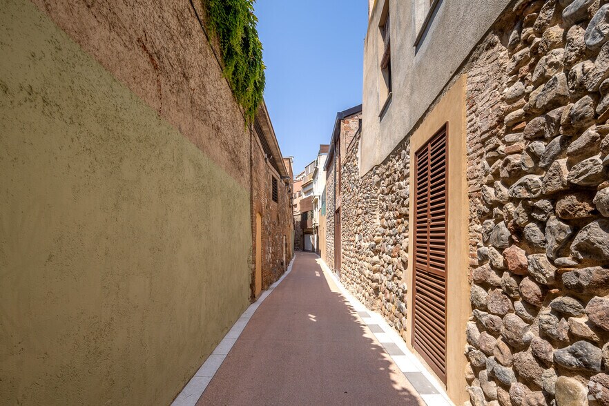 Plaça Olles, 14, Granollers, Barcelona à louer - Photo du bâtiment - Image 3 de 3