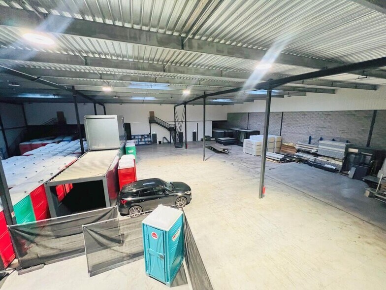 Flex in Buc for lease - Building Photo - Image 2 of 14