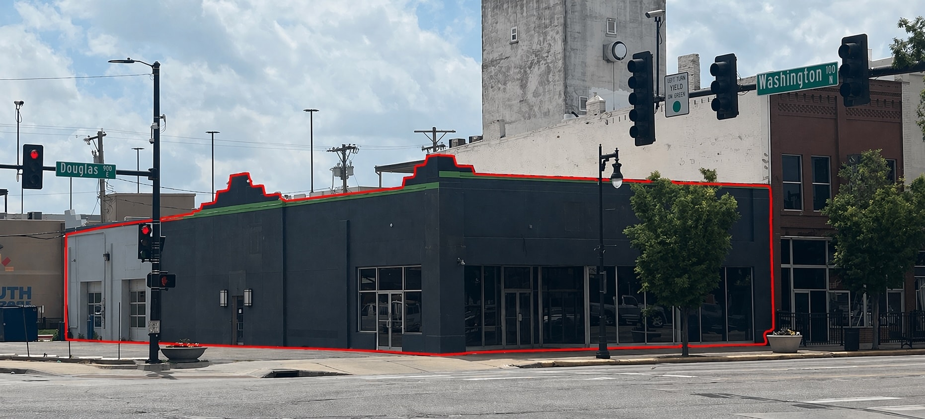 921 E Douglas Ave, Wichita, KS for lease Primary Photo- Image 1 of 11