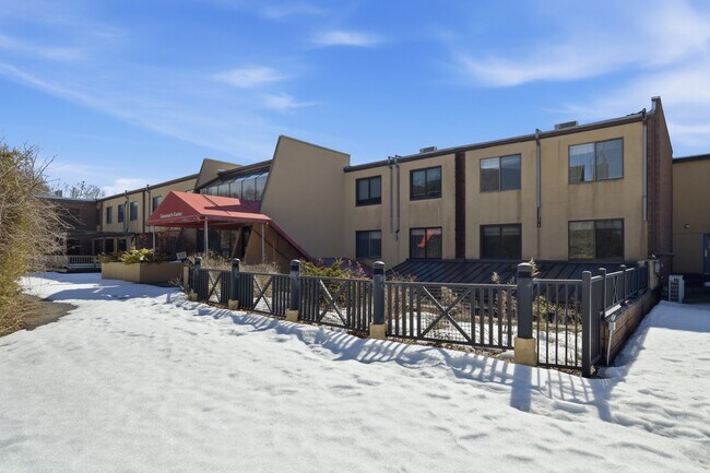 Plus de détails pour 66 Broad St, Westfield, MA - Soins de santé à vendre