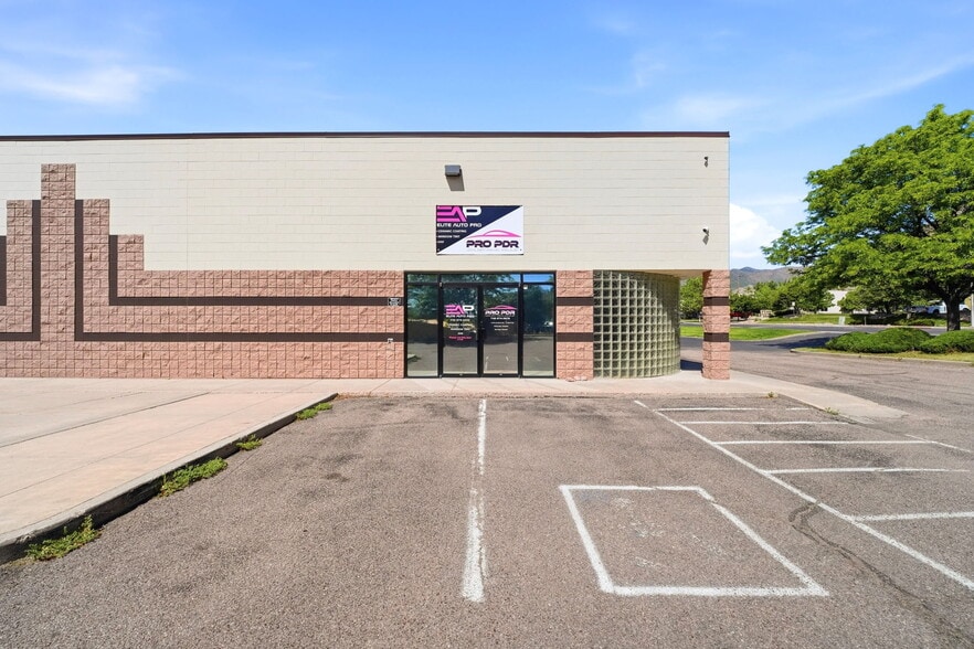 949 Elkton Dr, Colorado Springs, CO for lease - Building Photo - Image 2 of 44