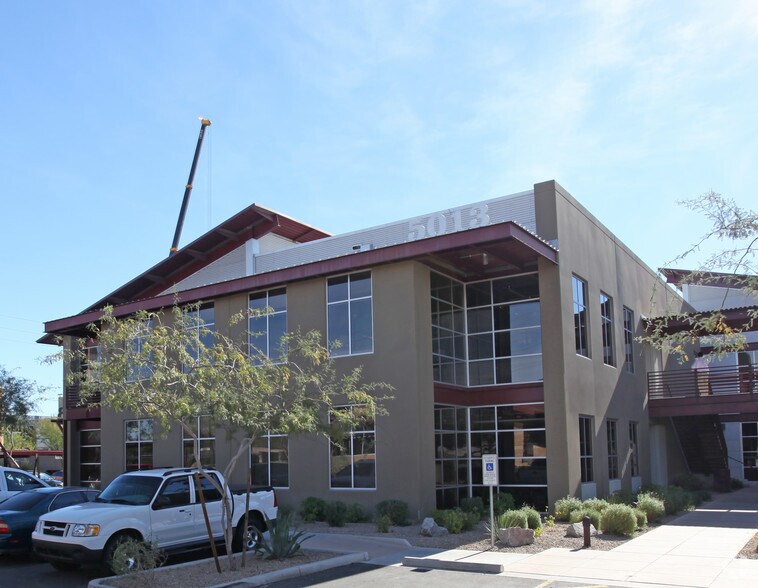 5013 E Washington St, Phoenix, AZ à vendre - Photo du bâtiment - Image 2 de 16