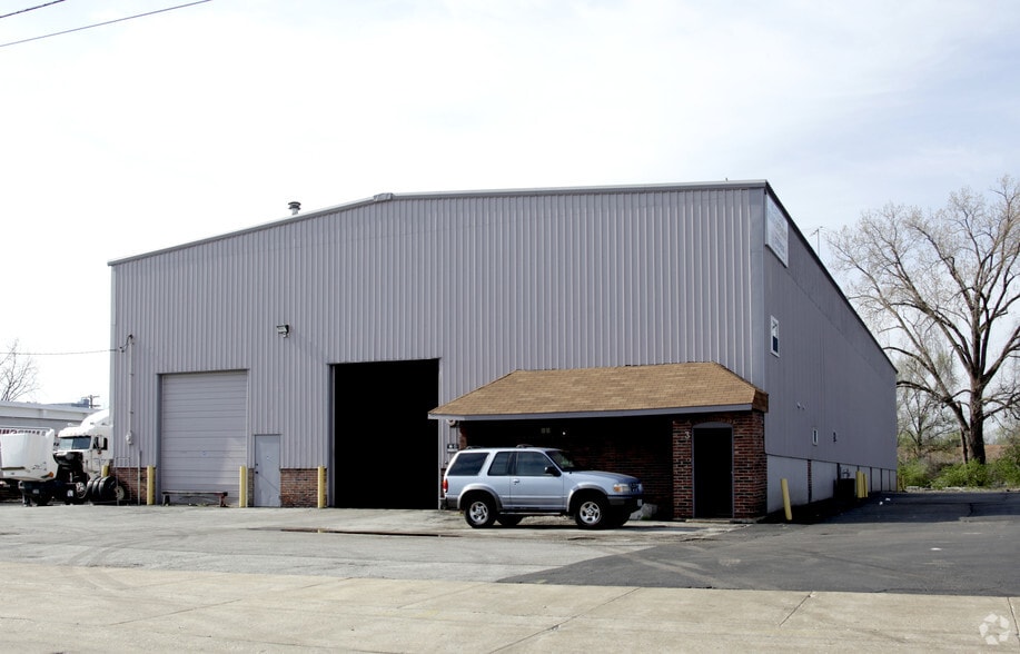 3 Industrial Ln, Florissant, MO for sale - Primary Photo - Image 1 of 8