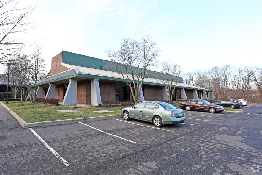 1800 Byberry Rd, Huntingdon Valley, PA for lease - Primary Photo - Image 1 of 6
