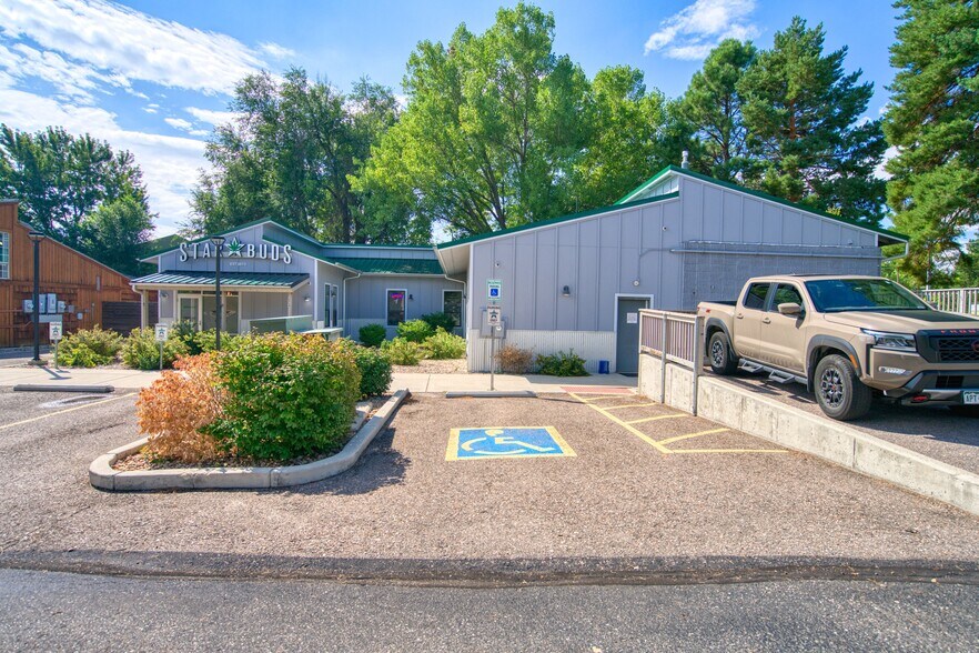 6924 N 79th St, Niwot, CO à vendre - Photo du bâtiment - Image 2 de 18