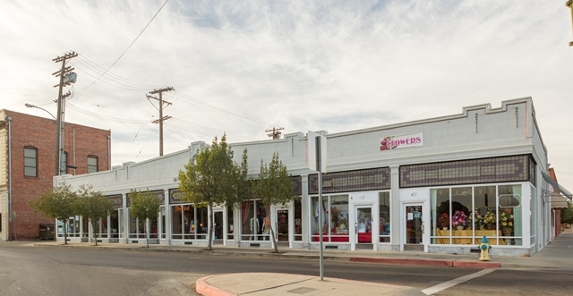 33-45 W Putnam Ave, Porterville, CA for sale - Building Photo - Image 1 of 1