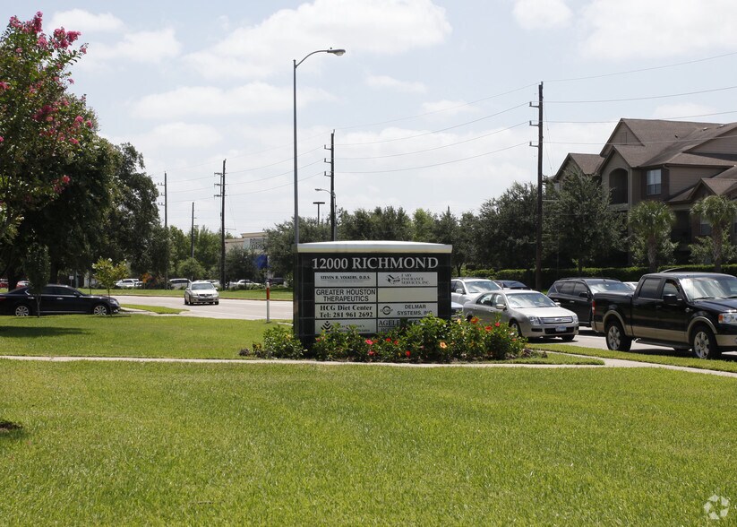 12000 Richmond Ave, Houston, TX à louer - Photo du bâtiment - Image 3 de 13