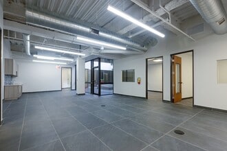 106 S Saint Marys St, San Antonio, TX à louer Photo intérieure- Image 1 de 1