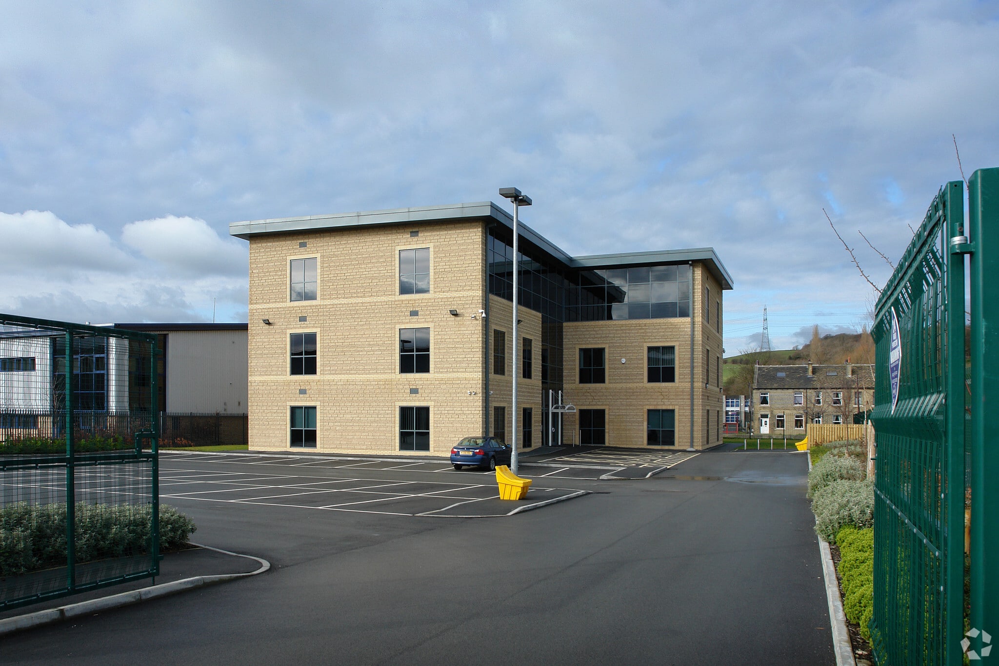 Premier Way, Elland for lease Primary Photo- Image 1 of 14