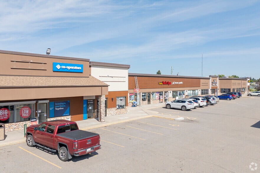 510 Hwy-1 Hwy, Strathmore, AB à louer - Photo du bâtiment - Image 3 de 8