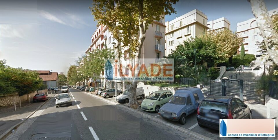 Bureau/Commerce de détail dans Marseille à louer - Photo du bâtiment - Image 3 de 10