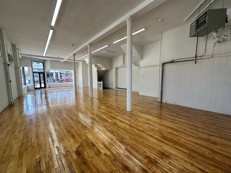 443-455 Moody St, Waltham, MA for lease - Building Photo - Image 2 of 13