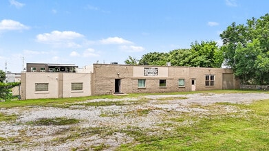 1039 N Owasso Ave, Tulsa, OK for lease Interior Photo- Image 1 of 12
