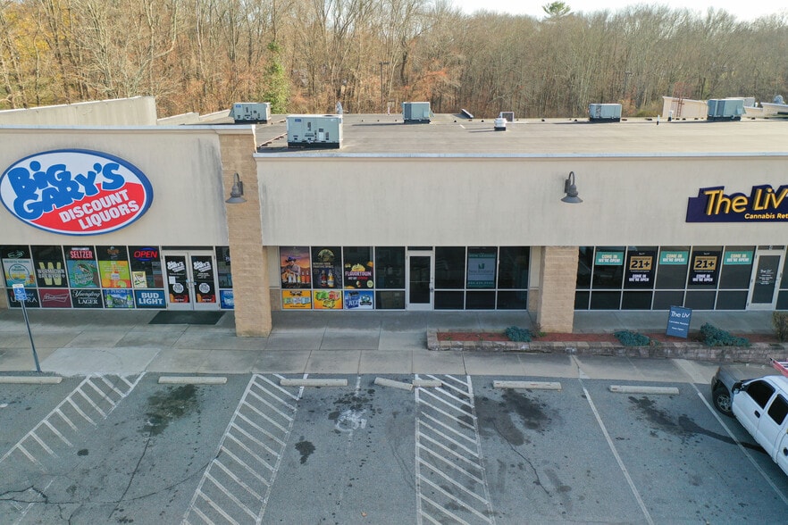 97 Providence Pike, Putnam, CT for lease - Building Photo - Image 3 of 7