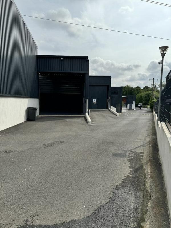 Industrial in Saint-jean-de-védas for lease Building Photo- Image 1 of 2