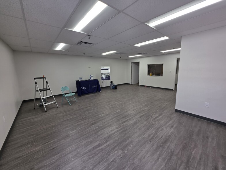 503-553 W Grant St, Orlando, FL for lease - Building Photo - Image 2 of 12