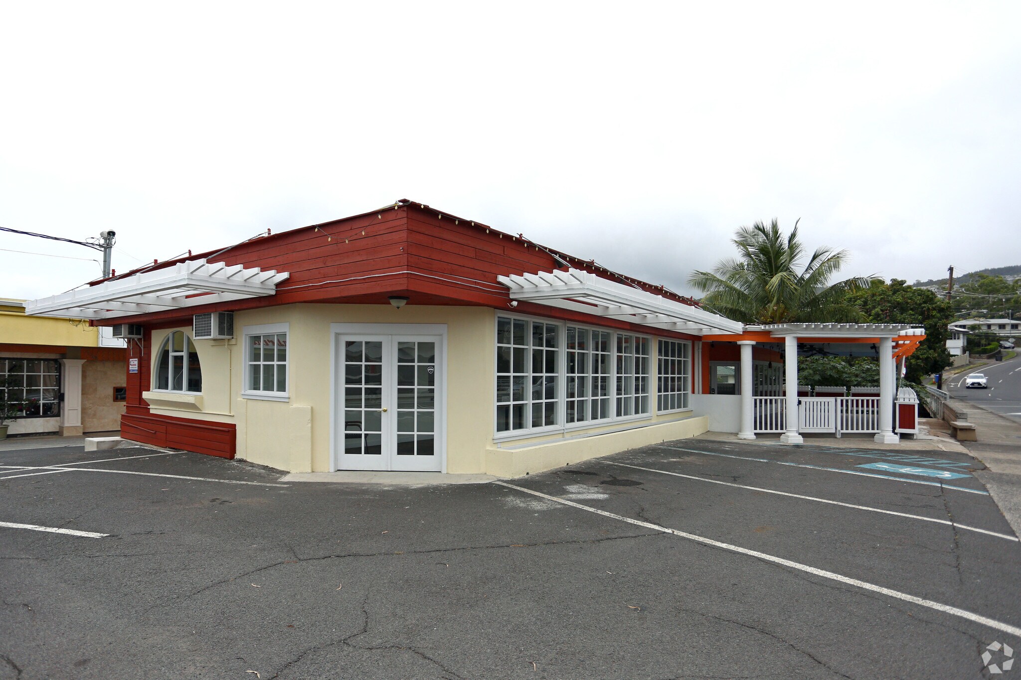 3036 Waialae Ave, Honolulu, HI à vendre Photo principale- Image 1 de 38