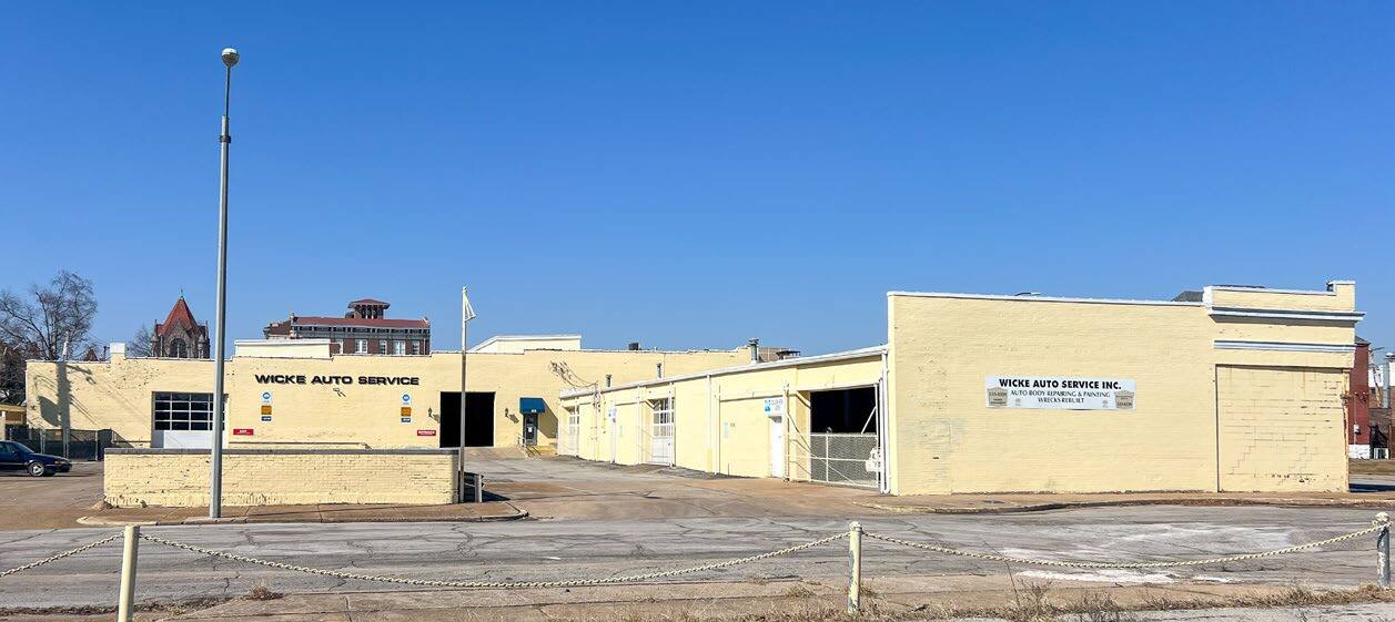 Olive St portefeuille de 2 propriétés à vendre sur LoopNet.ca Photo du bâtiment- Image 1 de 9
