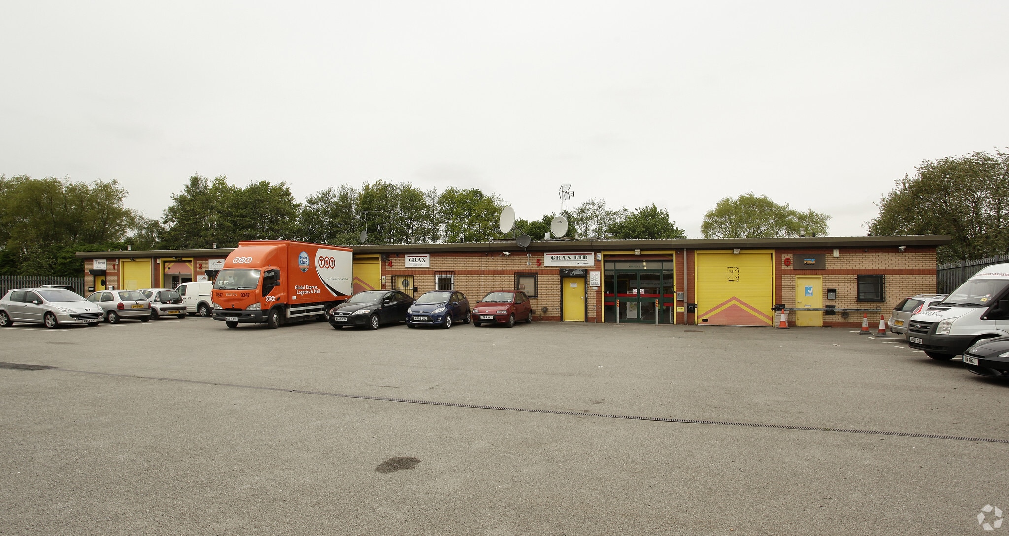 Robson Ave, Manchester for lease Primary Photo- Image 1 of 2