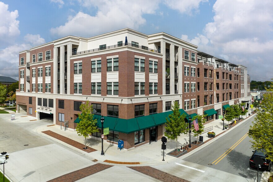 400 N Main St, Glen Ellyn, IL à louer - Photo principale - Image 1 de 5