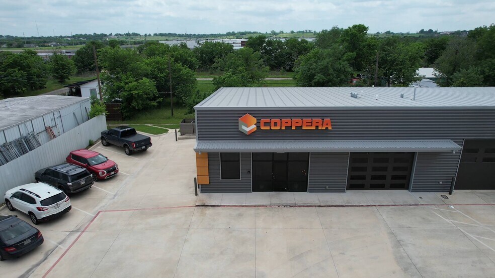 1009 W 2nd St, Taylor, TX à vendre - Vidéo sur l’inscription commerciale - Image 2 de 39