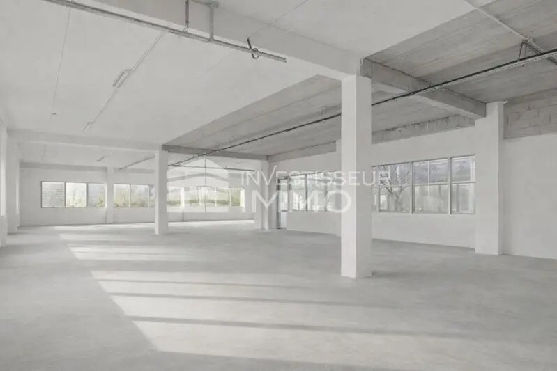 Flex in Les Ulis for lease Interior Photo- Image 1 of 5