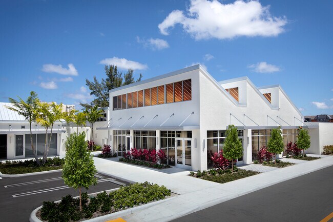 More details for 501 Palm St, West Palm Beach, FL - Retail for Lease