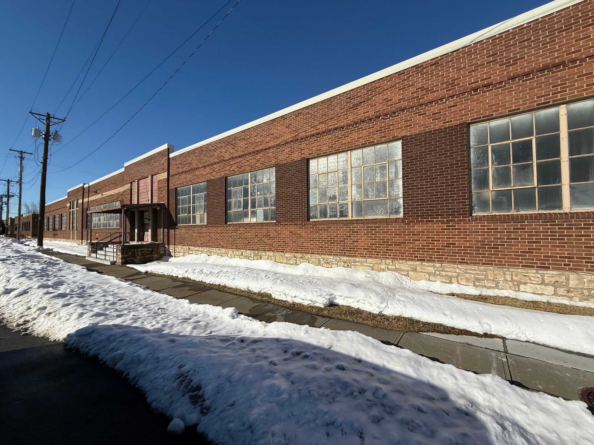 220 E 14th Ave, North Kansas City, MO for lease Building Photo- Image 1 of 37