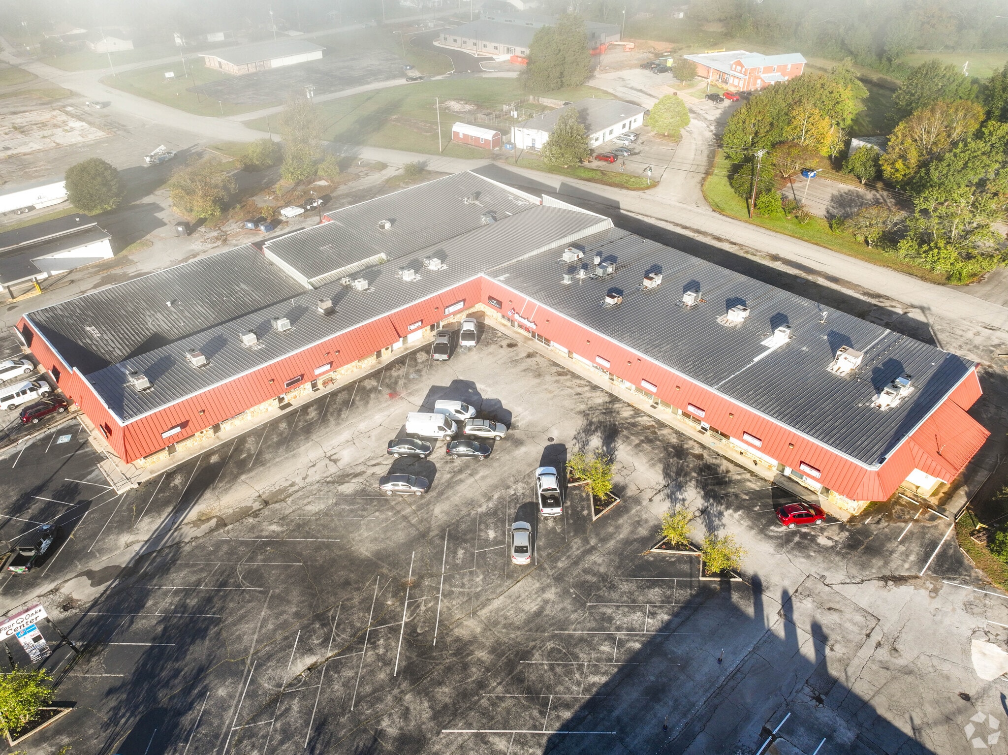 1940-1978 Oak Ridge Tpke, Oak Ridge, TN à louer Photo principale- Image 1 de 2