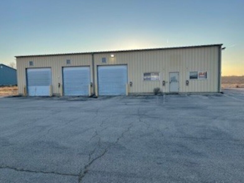 1604 Schwan Dr, Mendota, IL à vendre - Photo du bâtiment - Image 1 de 11