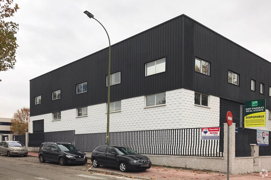 Calle Alfarería, Móstoles, Madrid for sale - Building Photo - Image 2 of 7