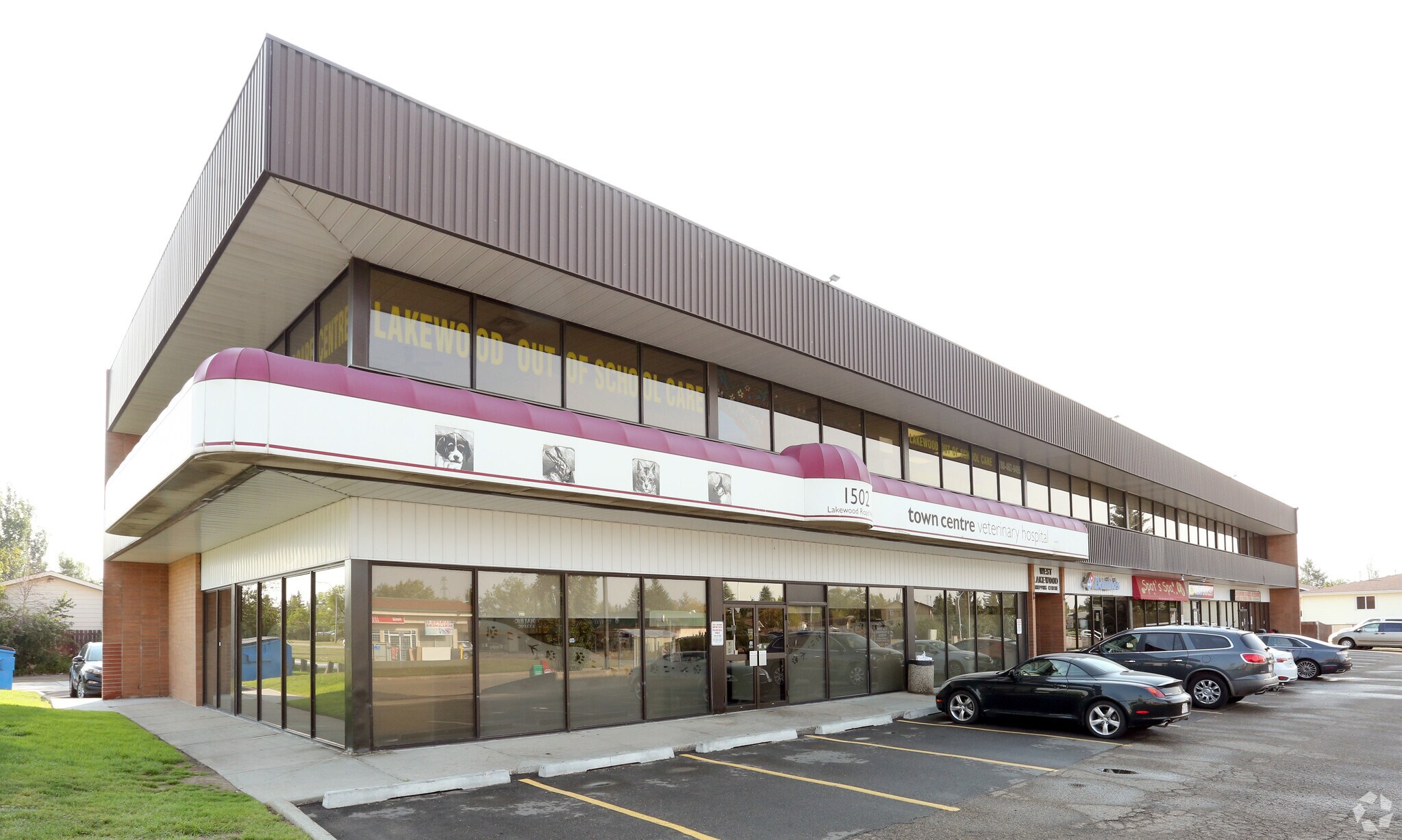 1502 Lakewood Rd W, Edmonton, AB for sale Primary Photo- Image 1 of 1