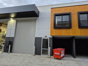 7 Daisy St, Revesby à louer Photo du bâtiment- Image 1 de 2