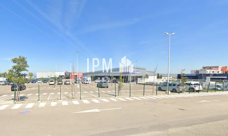Retail in Châteauneuf-les-Martigues for lease - Building Photo - Image 3 of 5
