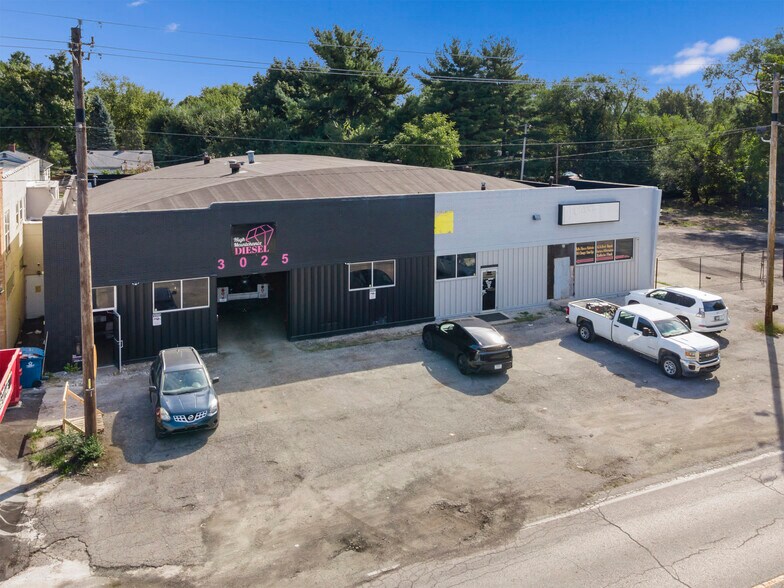 3031 S Holt Rd, Indianapolis, IN à vendre - Photo du bâtiment - Image 1 de 19