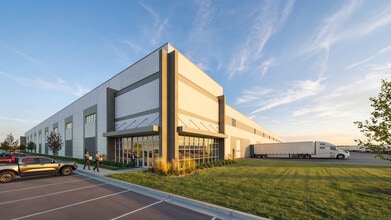 9501 NE Parvin Rd, Kansas City, MO à louer Photo intérieure- Image 1 de 3