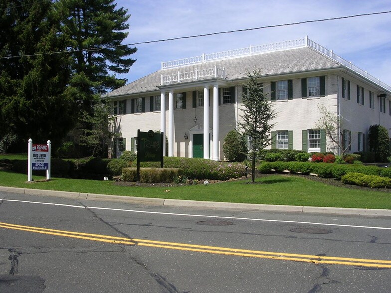 776 Mountain Blvd, Watchung, NJ à louer - Photo du bâtiment - Image 1 de 20