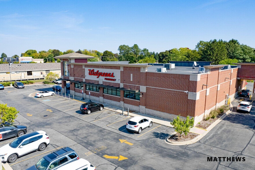 1921 S Main St, West Bend, WI for sale - Building Photo - Image 2 of 3