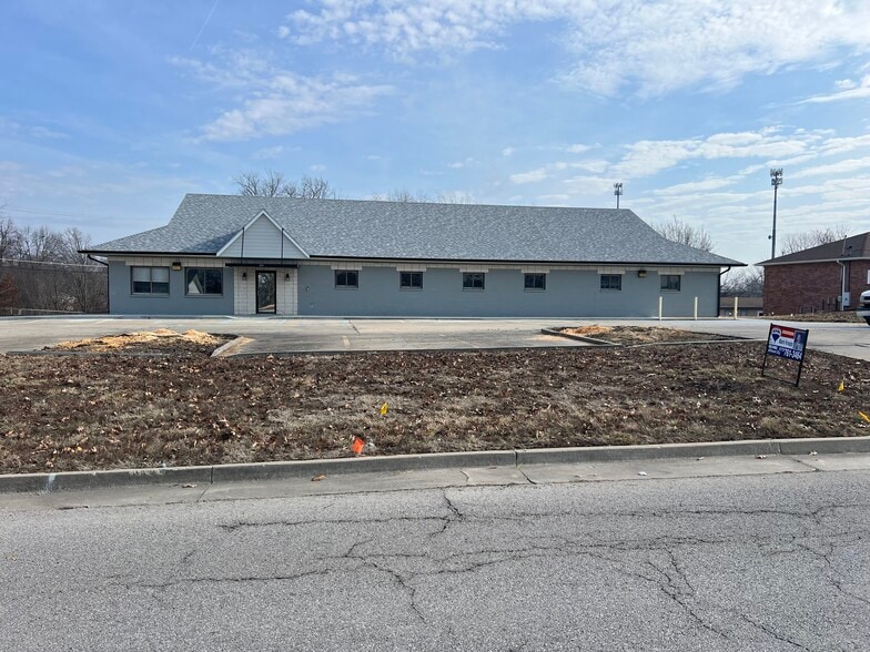 144 Scott Station Rd, Jefferson City, MO for lease - Building Photo - Image 1 of 8