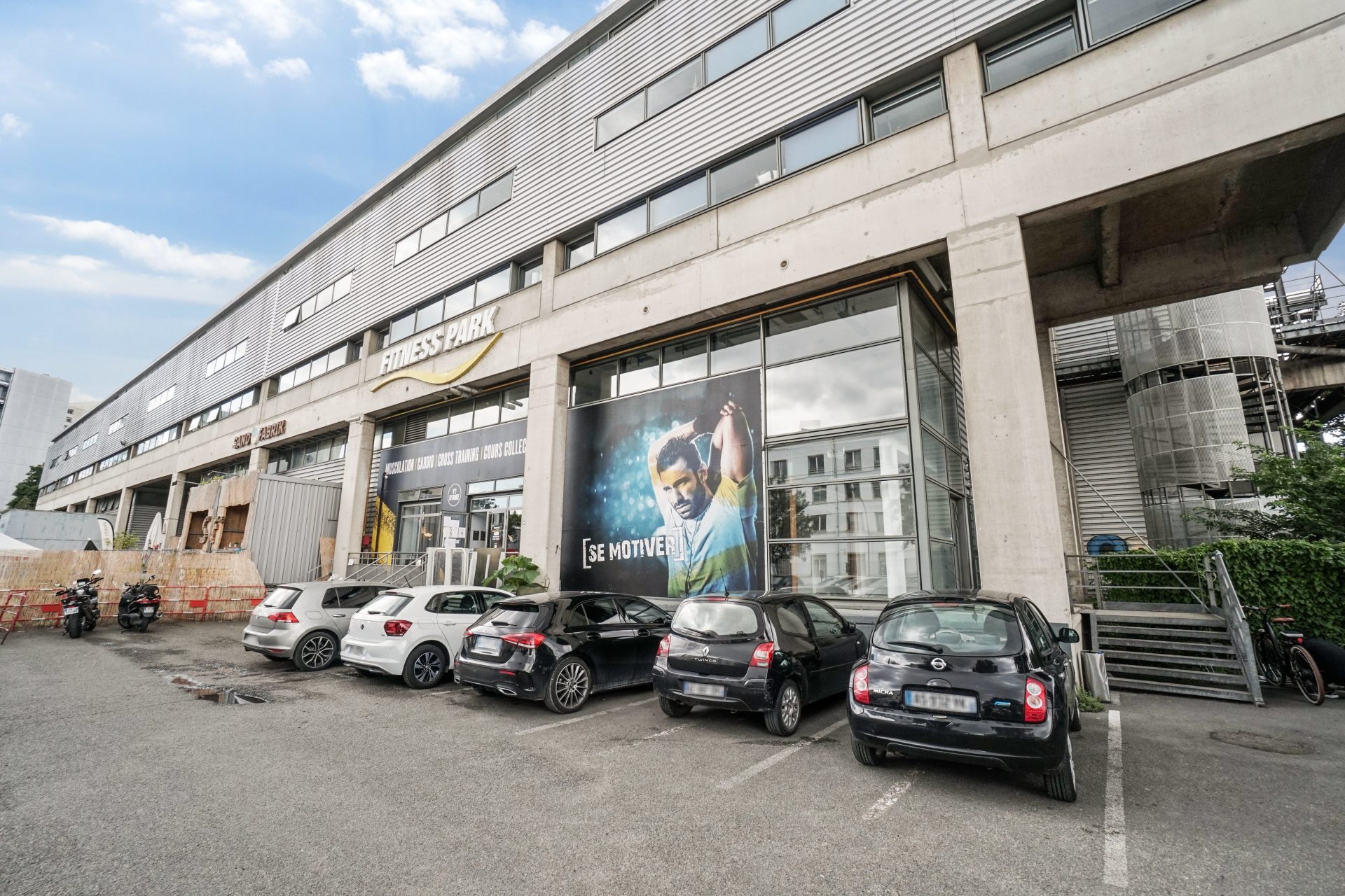 Office in Pantin for lease Primary Photo- Image 1 of 4