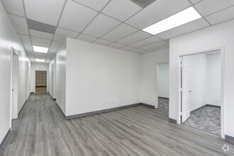 2500 Central Pky, Houston, TX for lease Interior Photo- Image 2 of 5
