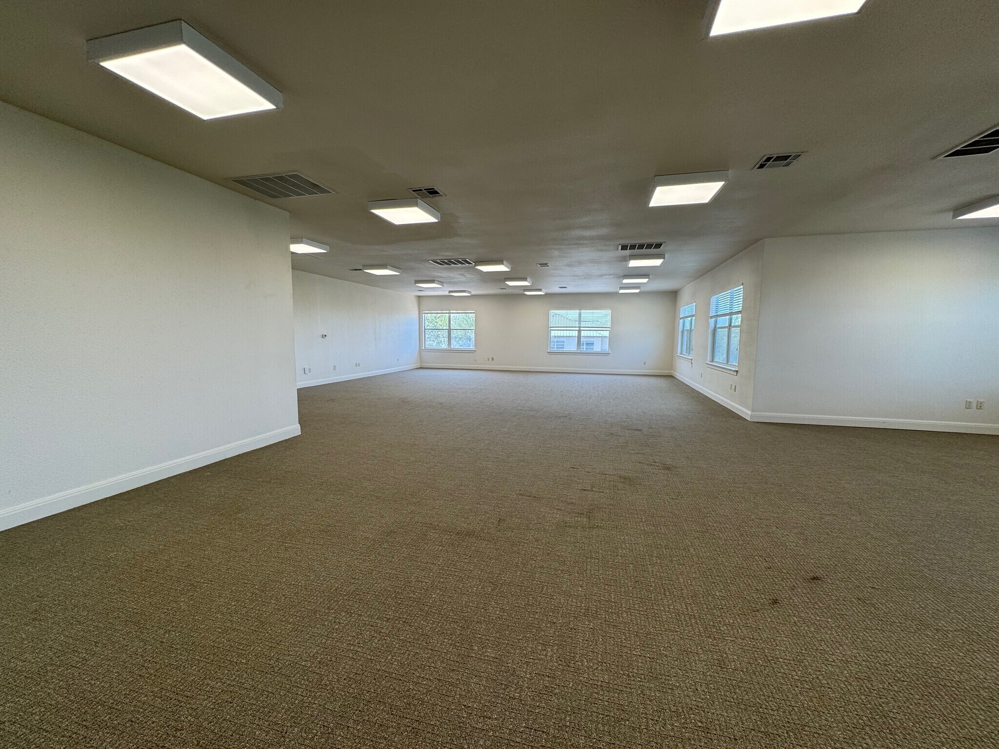 1213 Ranch Road 620 S, Lakeway, TX for lease Interior Photo- Image 1 of 9