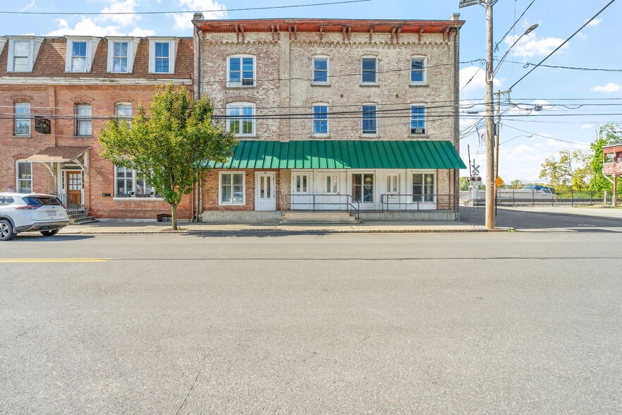 98 S Main St, Castleton On Hudson, NY for sale - Building Photo - Image 2 of 29