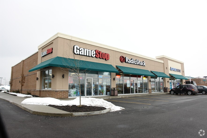 1031-1049 N Hermitage Rd, Hermitage, PA for sale - Building Photo - Image 2 of 5