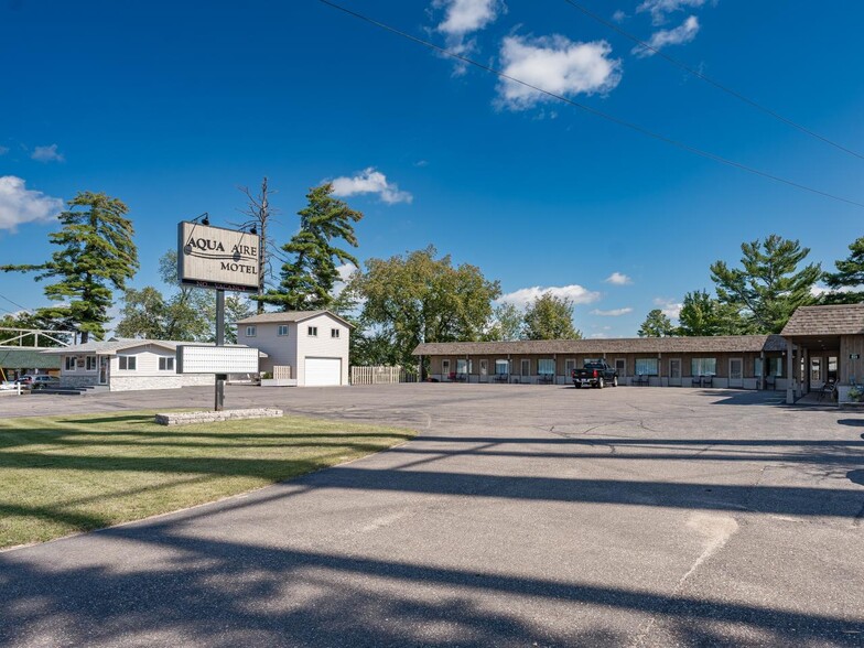 806 US Highway 51, Minocqua, WI à vendre - Photo du bâtiment - Image 1 de 1